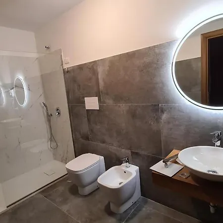 Beb Paradise Hotel * Varcaturo