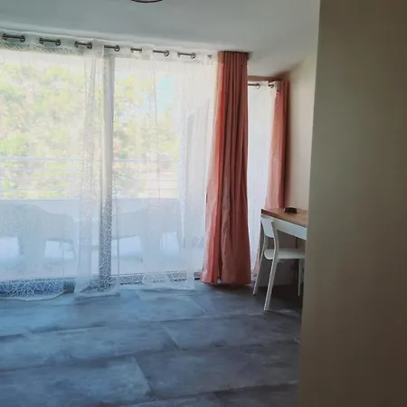 Beb Paradise Hotel * Varcaturo